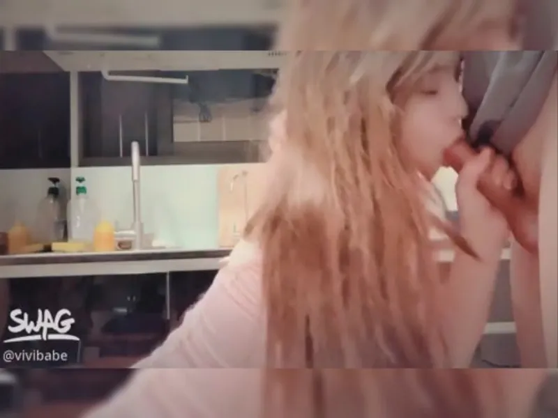 Hoá thân thành hộ lý xinh xxx với bạn trai